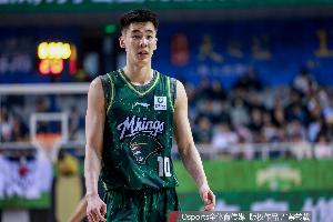 国王夏联主帅：郭昊文今天打得很有侵略性 这就是我喜欢他的地方